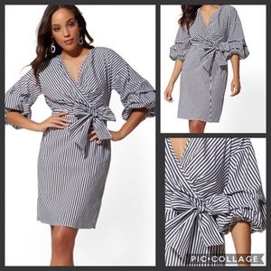 🆕 Striped V Neck Poplin Shirtdress💕